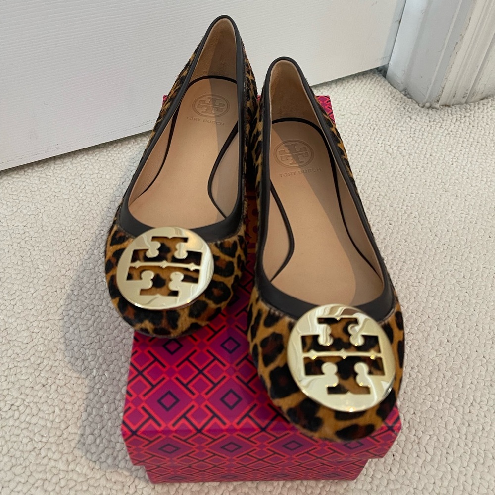 TORY BURCH CHEETAH HAIR FLATS WITH GOLD LOGO